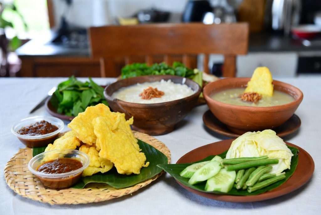 Resep masakan Sunda rumahan tempe mendoan dan bubur sumsum keluarga